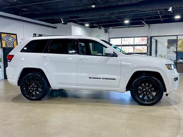 used 2022 Jeep Grand Cherokee car, priced at $28,995