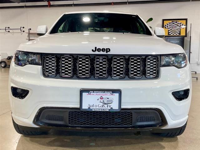 used 2022 Jeep Grand Cherokee car, priced at $28,995