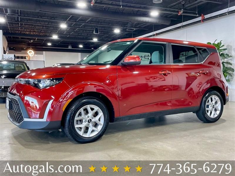 used 2023 Kia Soul car, priced at $21,995