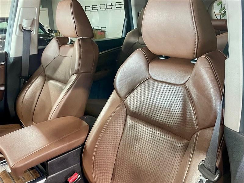 used 2019 Acura MDX car, priced at $27,595