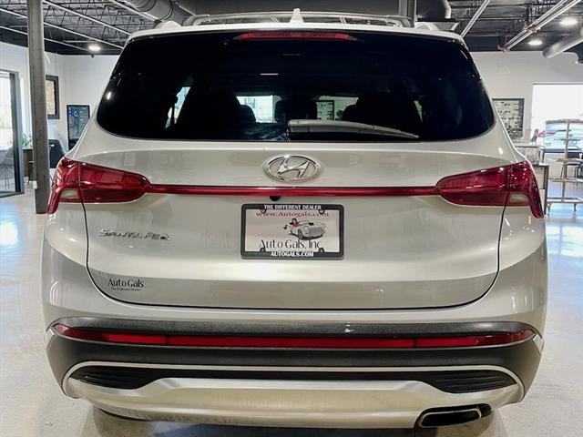 used 2022 Hyundai Santa Fe car, priced at $20,995