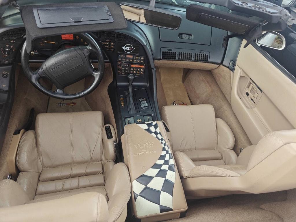 used 1992 Chevrolet Corvette car, priced at $10,500