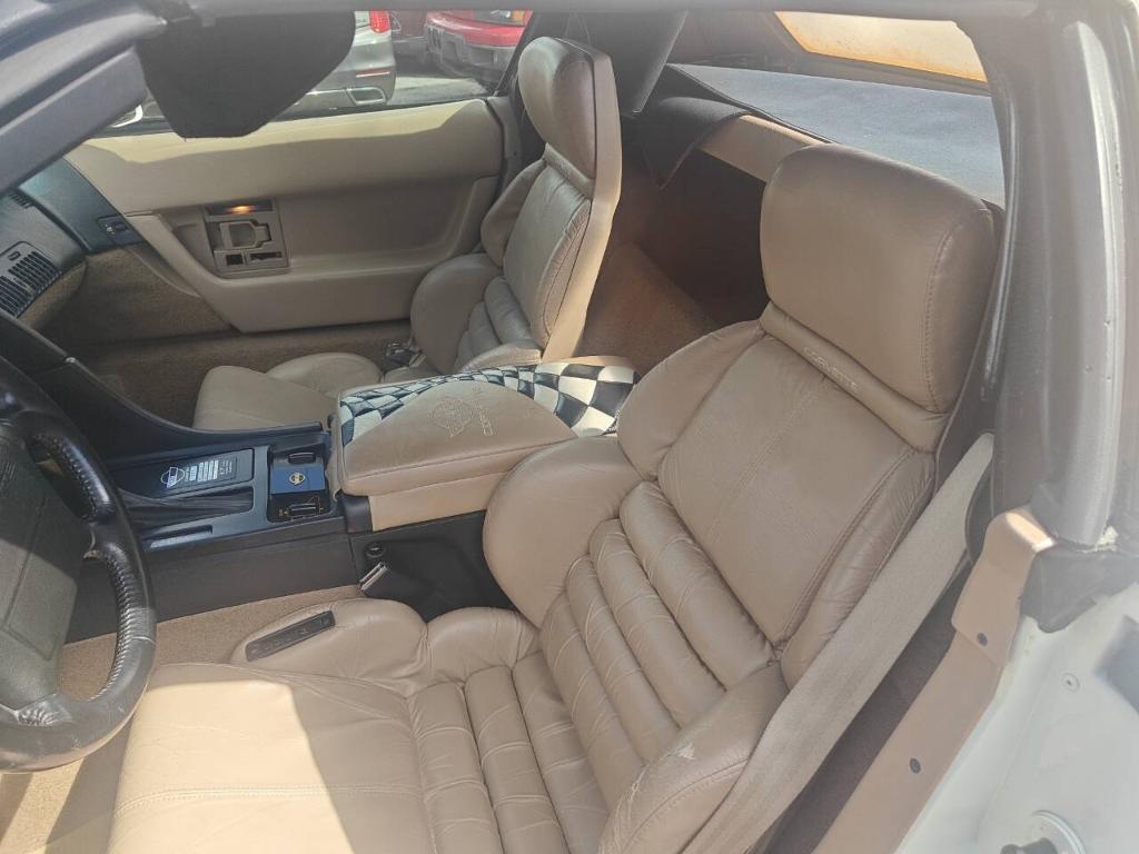used 1992 Chevrolet Corvette car, priced at $10,500