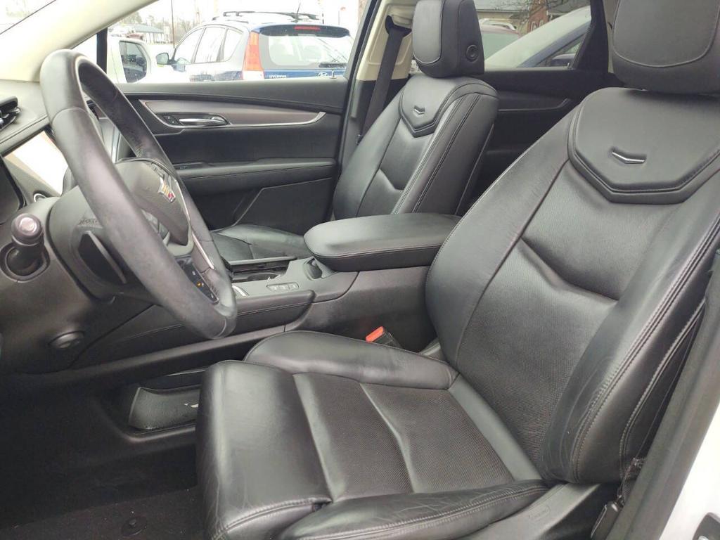 used 2017 Cadillac XT5 car, priced at $15,995