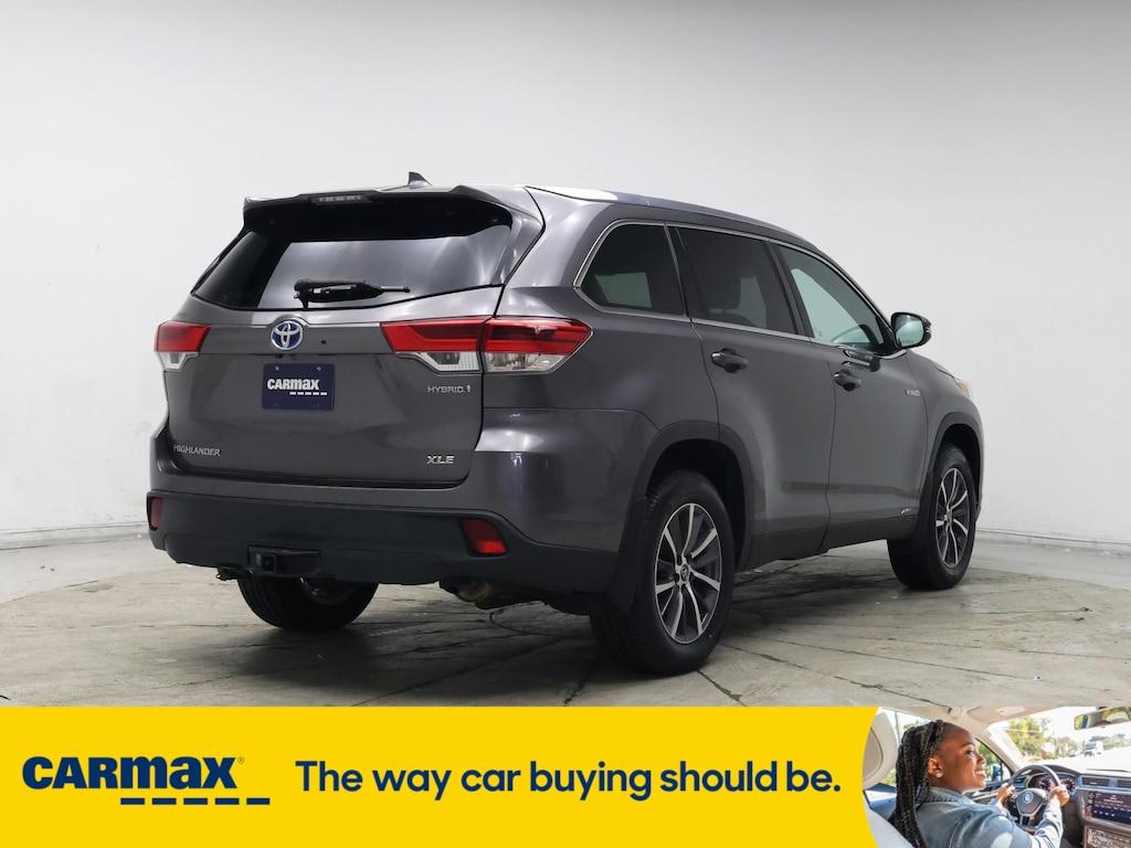 used 2019 Toyota Highlander Hybrid car, priced at $31,998