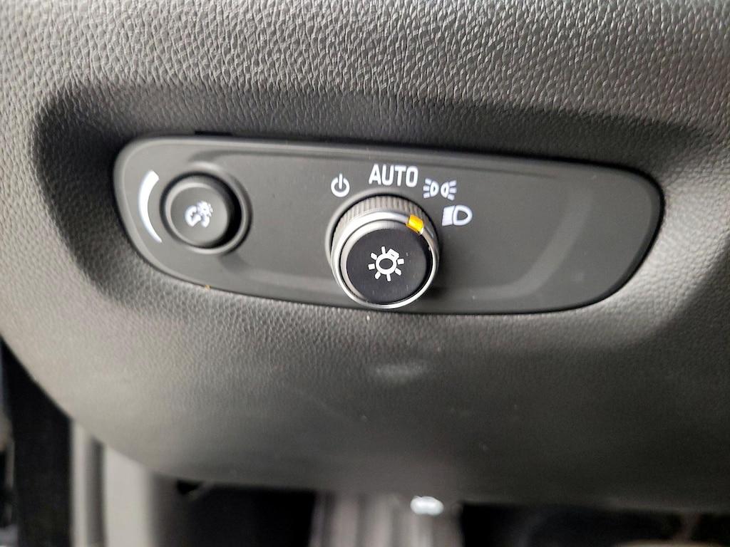 used 2023 Chevrolet Traverse car, priced at $28,998