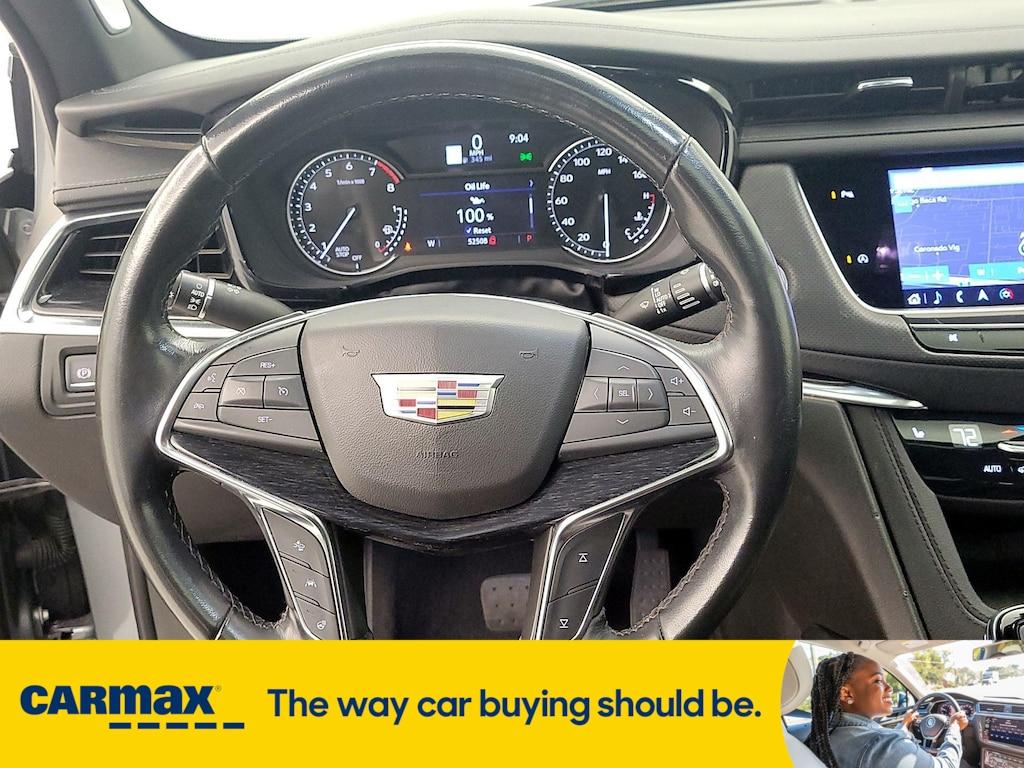 used 2023 Cadillac XT5 car, priced at $28,998