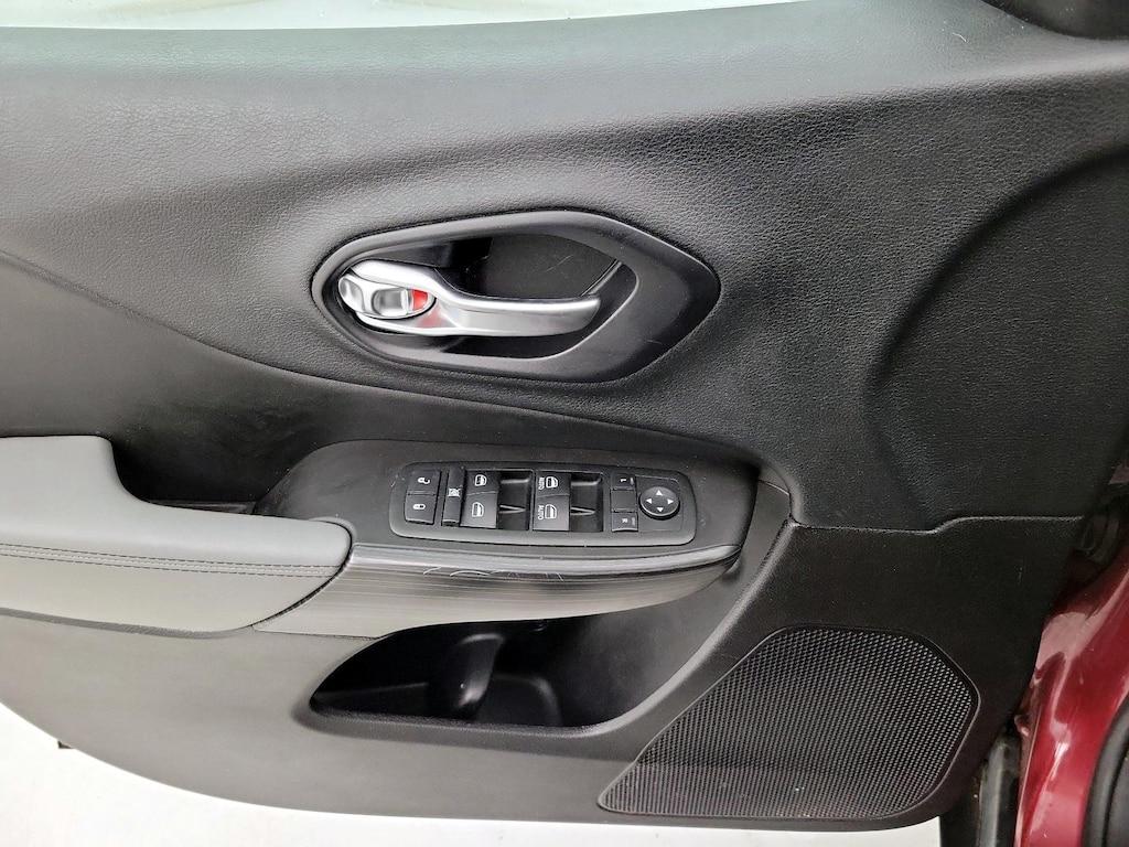 used 2014 Jeep Cherokee car, priced at $15,998