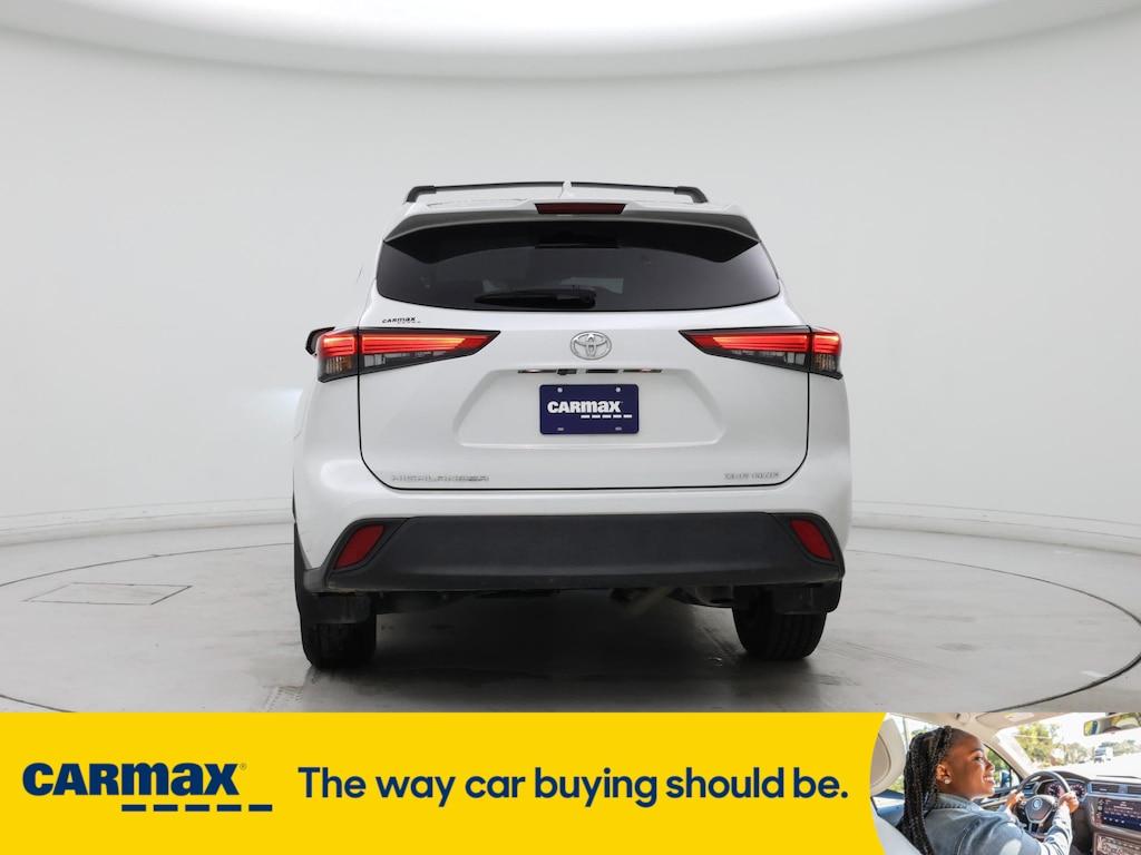 used 2023 Toyota Highlander car, priced at $36,998