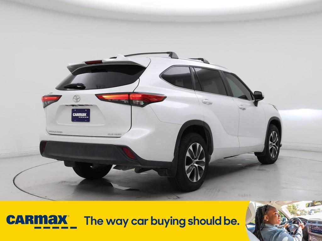 used 2023 Toyota Highlander car, priced at $36,998