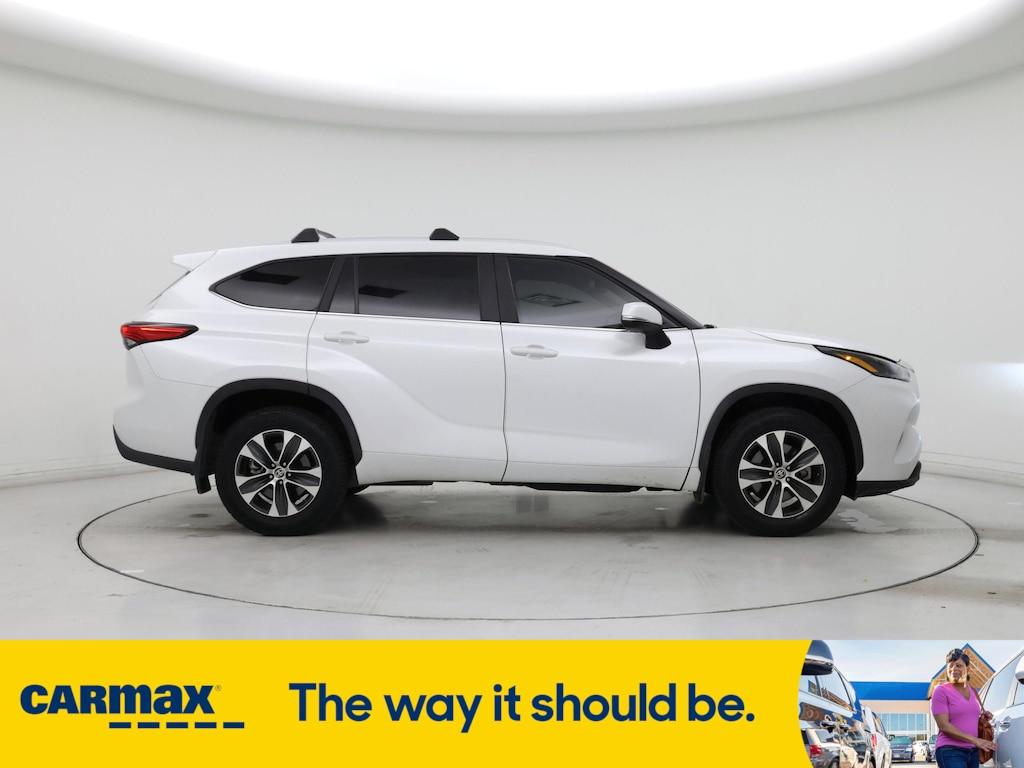 used 2023 Toyota Highlander car, priced at $36,998