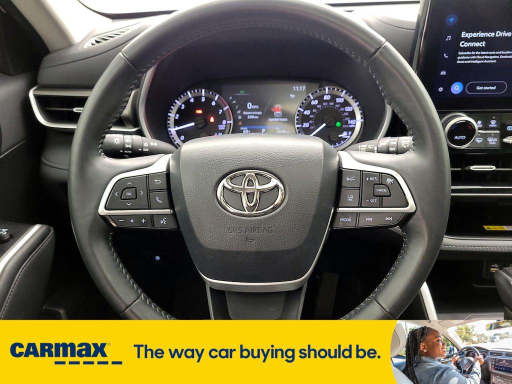 used 2023 Toyota Highlander car, priced at $36,998