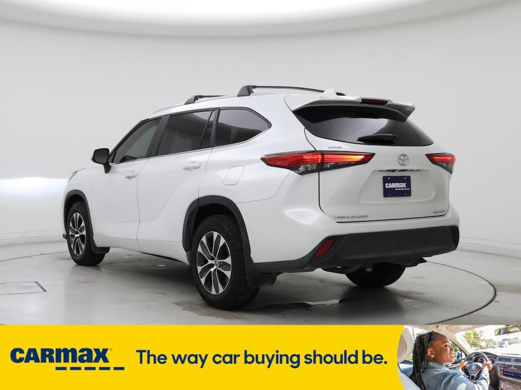 used 2023 Toyota Highlander car, priced at $36,998