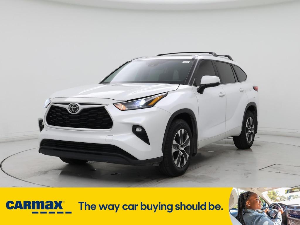 used 2023 Toyota Highlander car, priced at $36,998