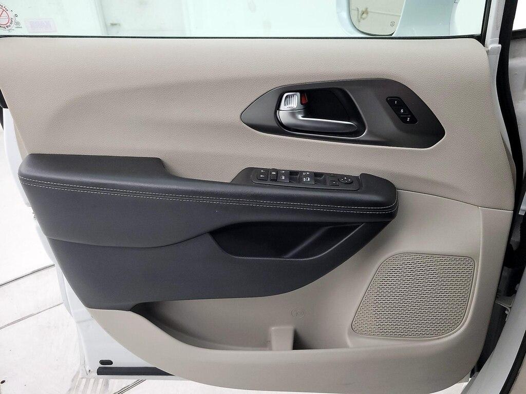 used 2022 Chrysler Pacifica car, priced at $24,998