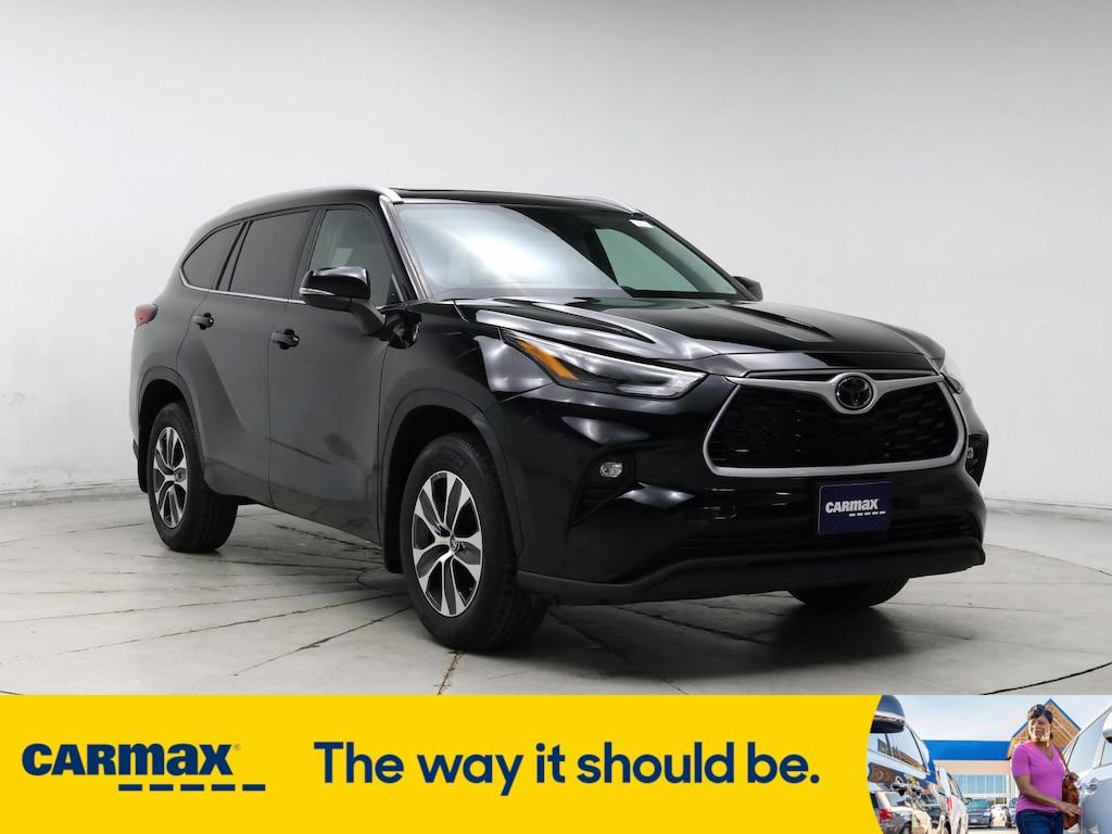 used 2022 Toyota Highlander car, priced at $40,998