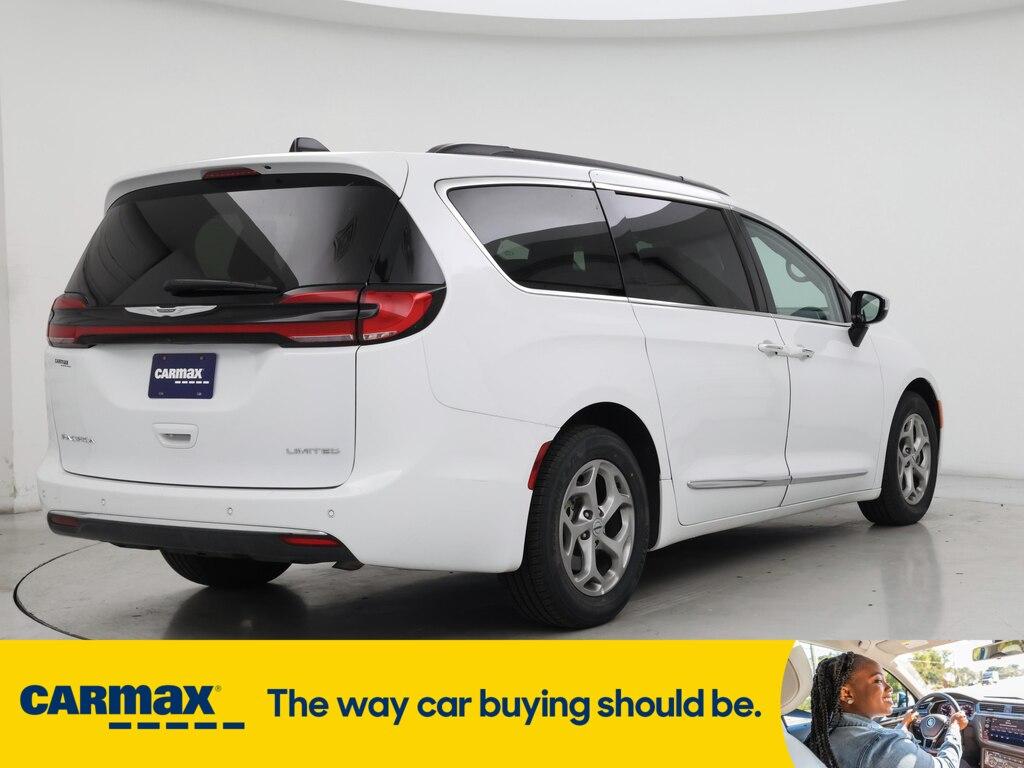 used 2023 Chrysler Pacifica car, priced at $28,998