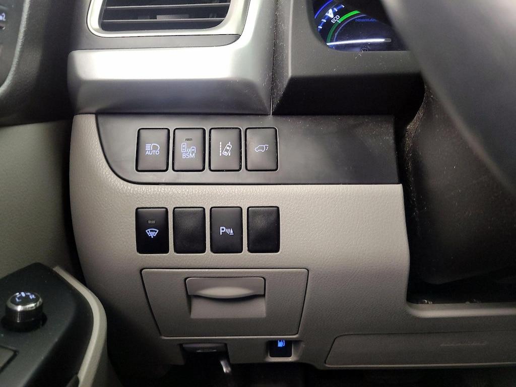 used 2015 Toyota Highlander Hybrid car, priced at $25,998