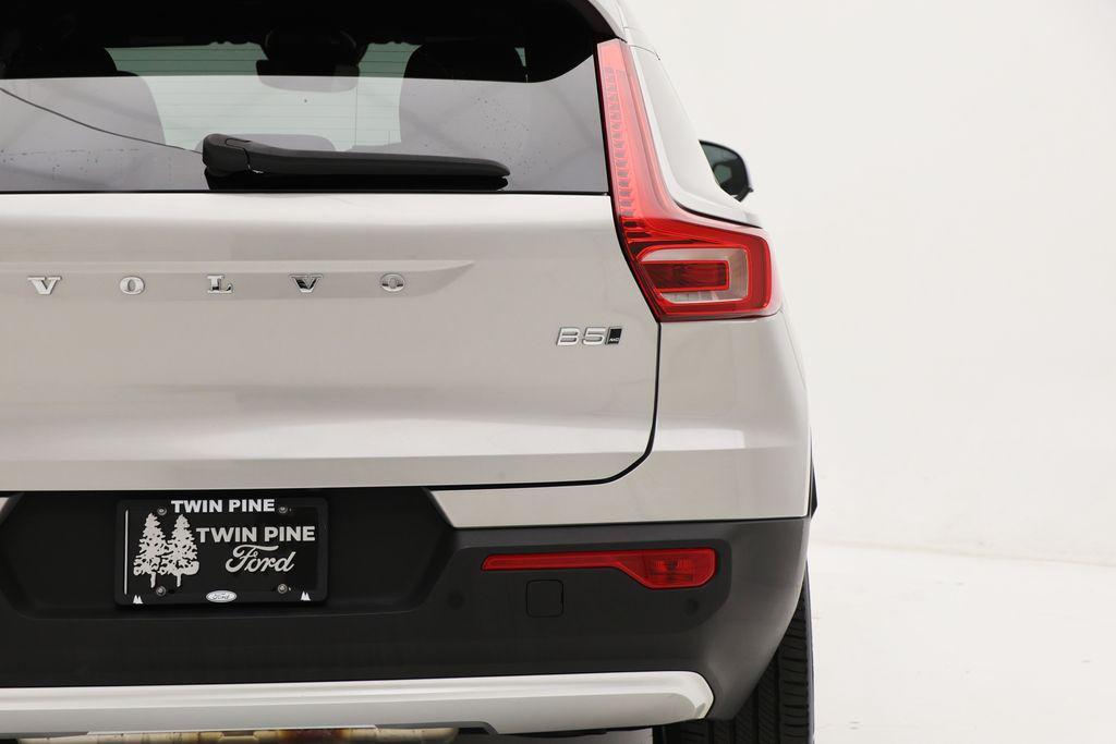 used 2025 Volvo XC40 car, priced at $28,900
