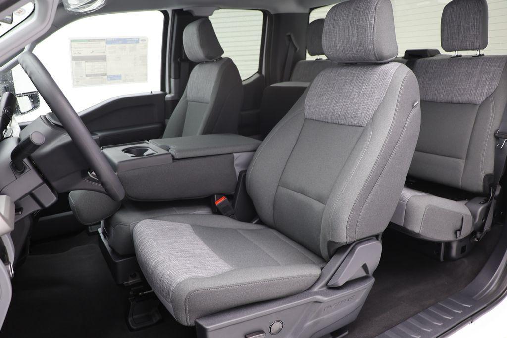 new 2025 Ford F-250 car, priced at $52,210