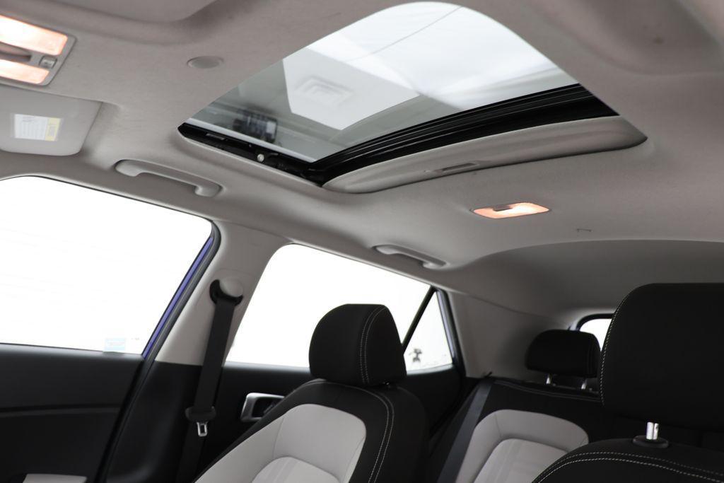 used 2022 Hyundai Venue car, priced at $17,800