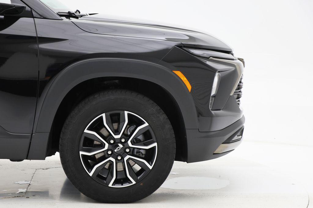 used 2024 Chevrolet TrailBlazer car, priced at $24,400