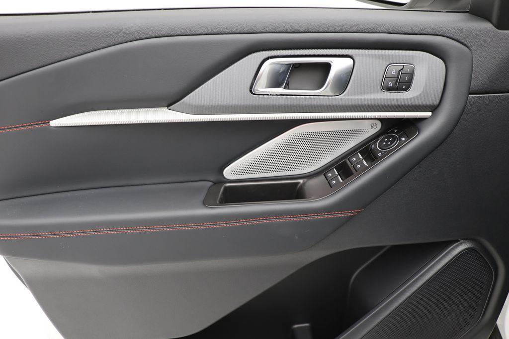new 2025 Ford Explorer car, priced at $57,710