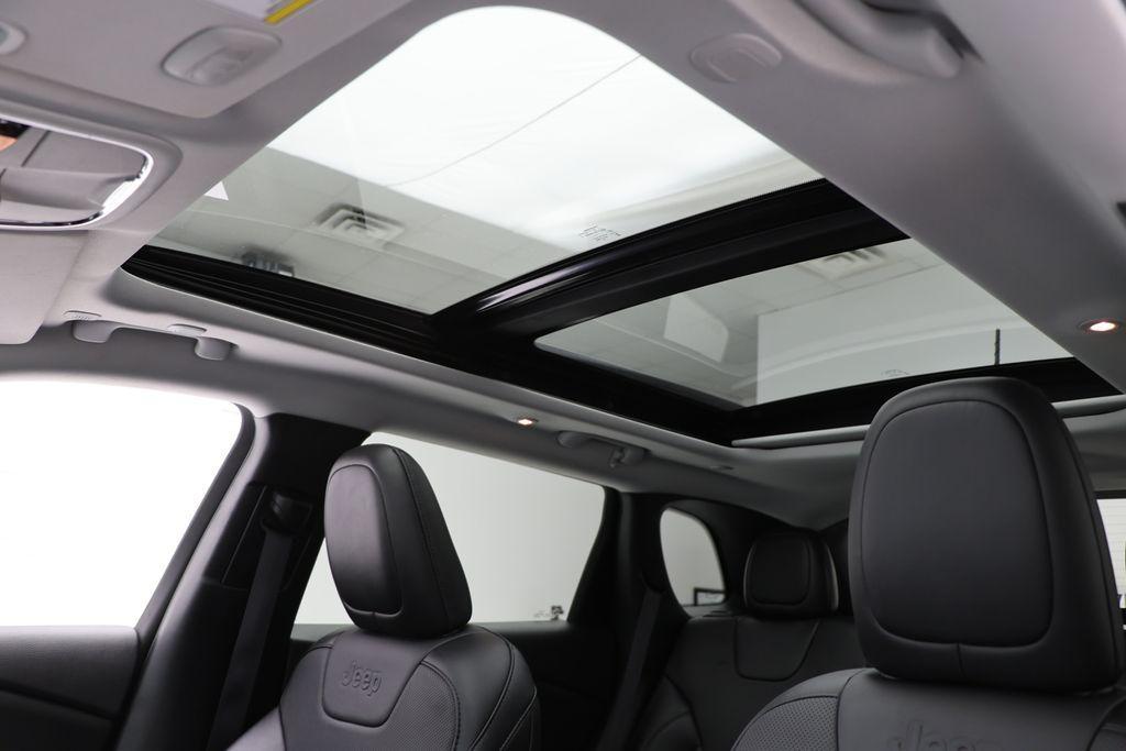 used 2022 Jeep Cherokee car, priced at $25,450