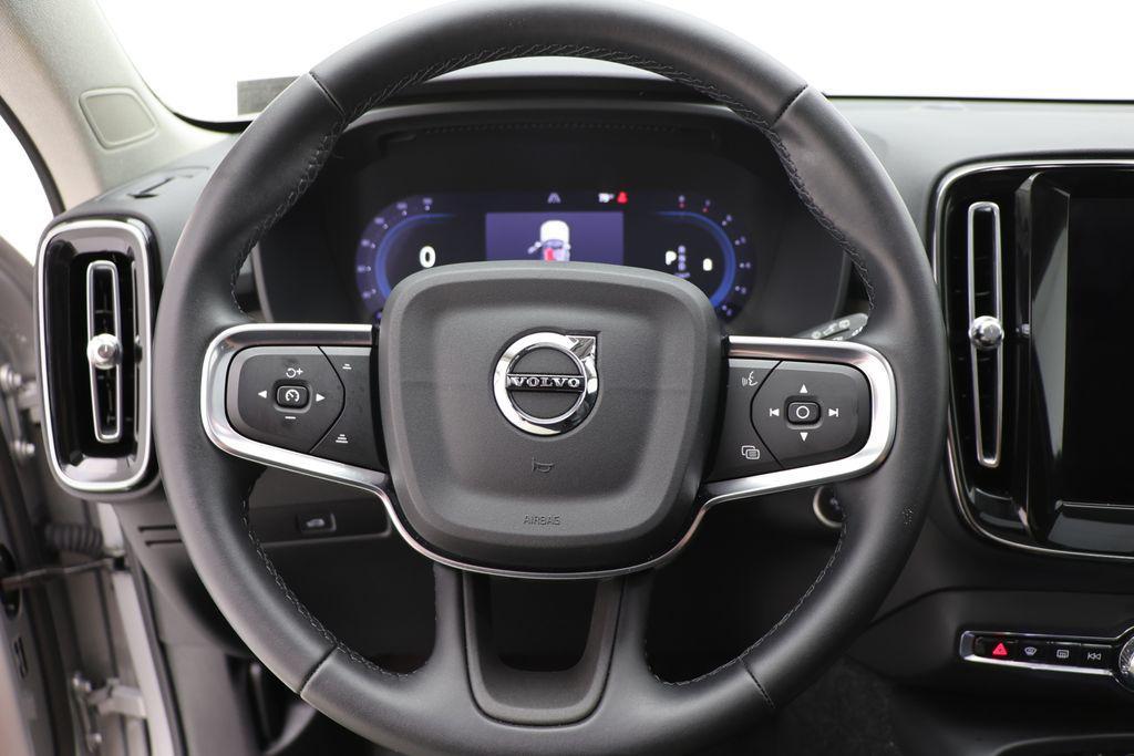 used 2025 Volvo XC40 car, priced at $31,900