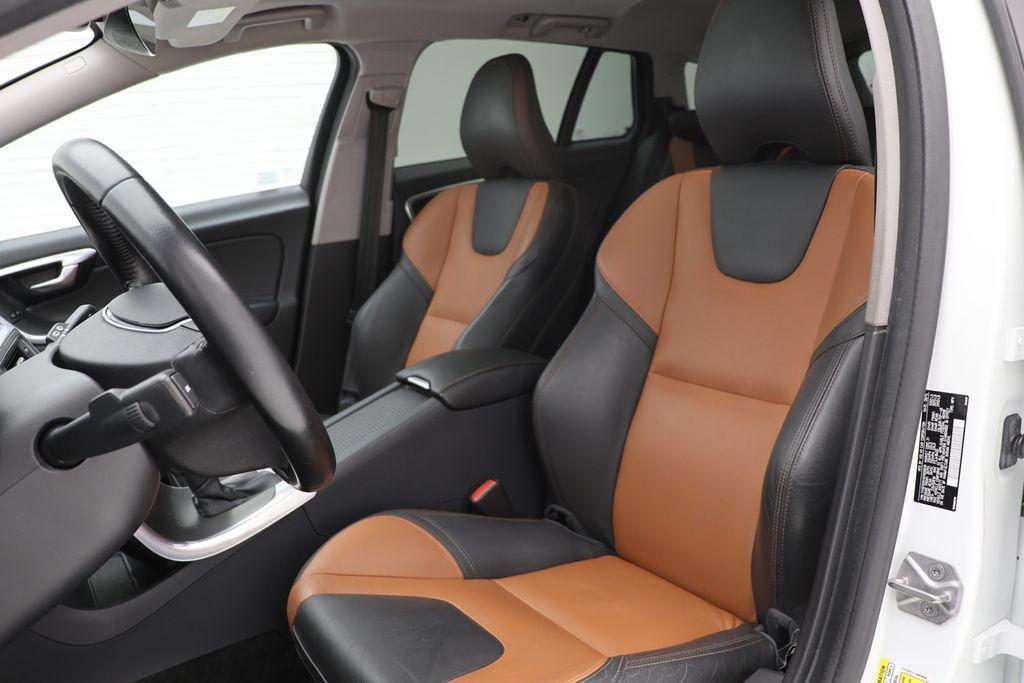 used 2016 Volvo V60 Cross Country car, priced at $13,400