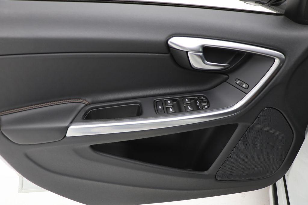 used 2016 Volvo V60 Cross Country car, priced at $13,400