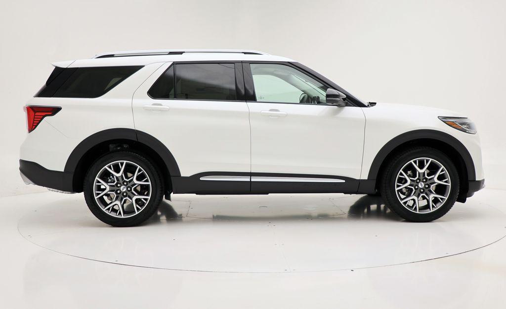 new 2025 Ford Explorer car, priced at $55,495