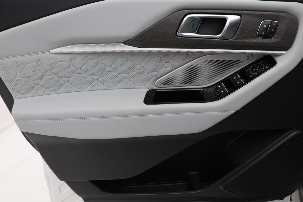 new 2025 Ford Explorer car, priced at $55,495
