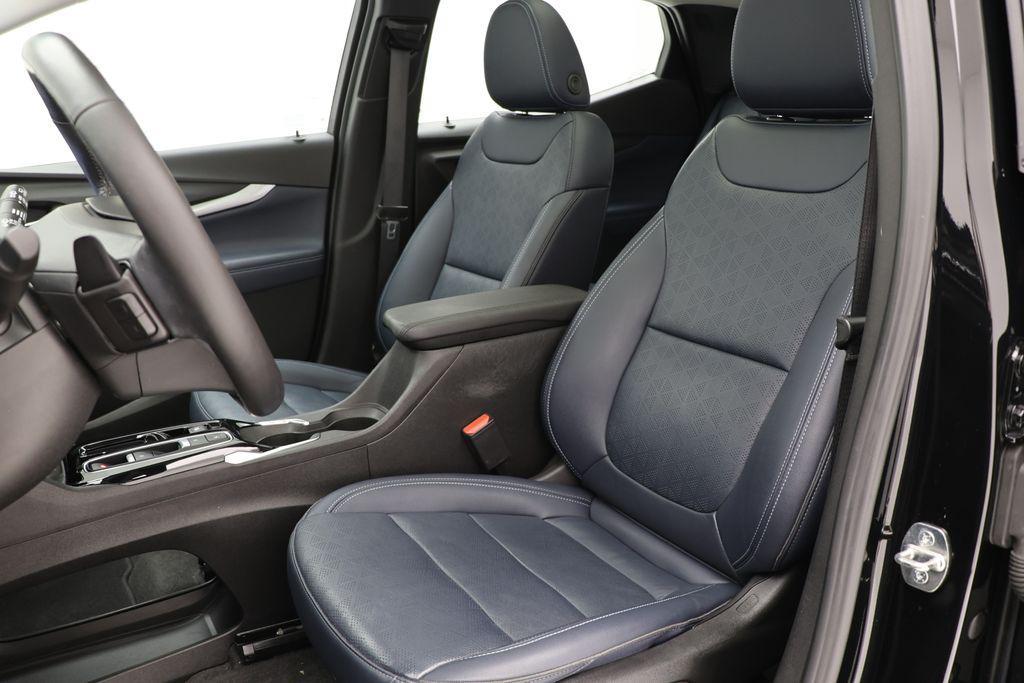 used 2022 Chevrolet Bolt EUV car, priced at $19,800