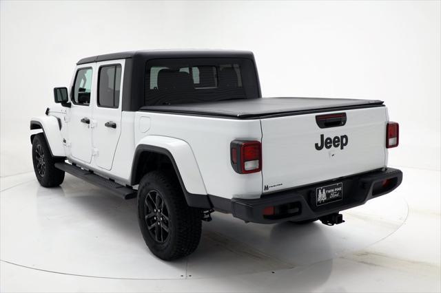 used 2022 Jeep Gladiator car, priced at $31,800