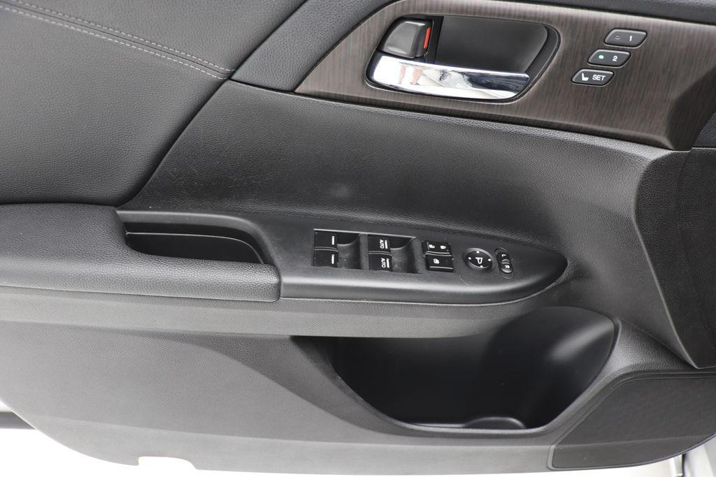 used 2013 Honda Accord car, priced at $11,900