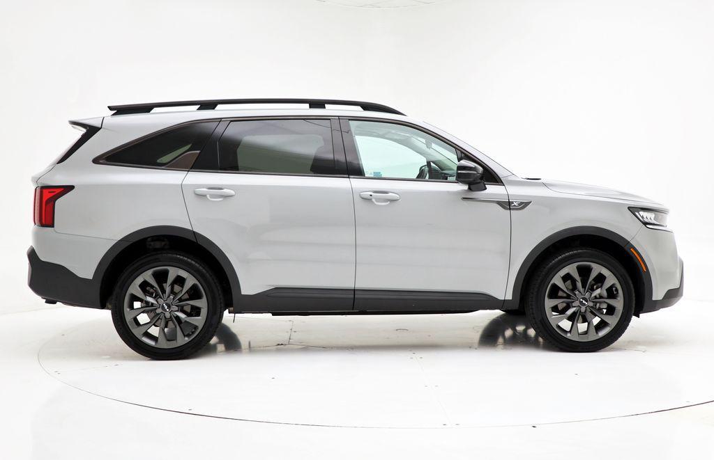 used 2022 Kia Sorento car, priced at $29,900