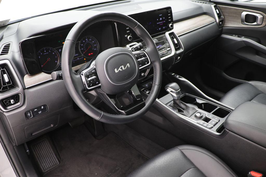 used 2022 Kia Sorento car, priced at $29,900