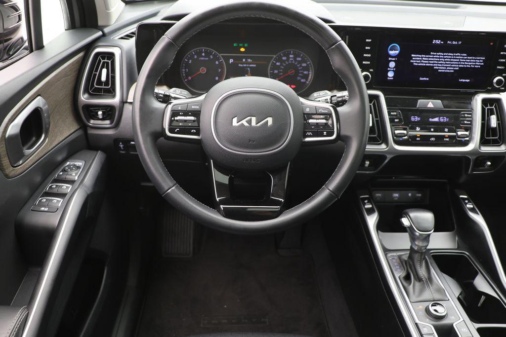 used 2022 Kia Sorento car, priced at $29,900
