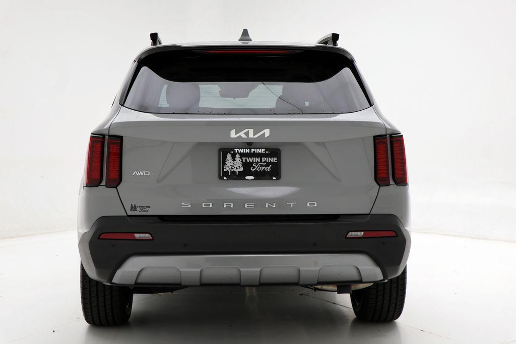 used 2022 Kia Sorento car, priced at $29,900