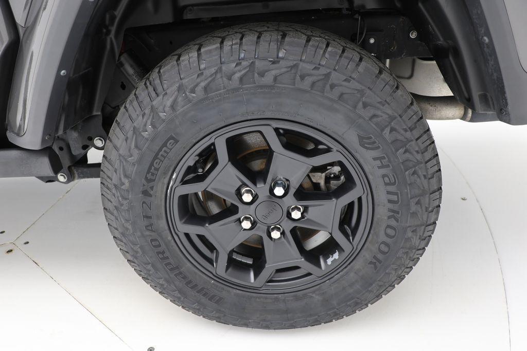 used 2022 Jeep Gladiator car, priced at $30,800