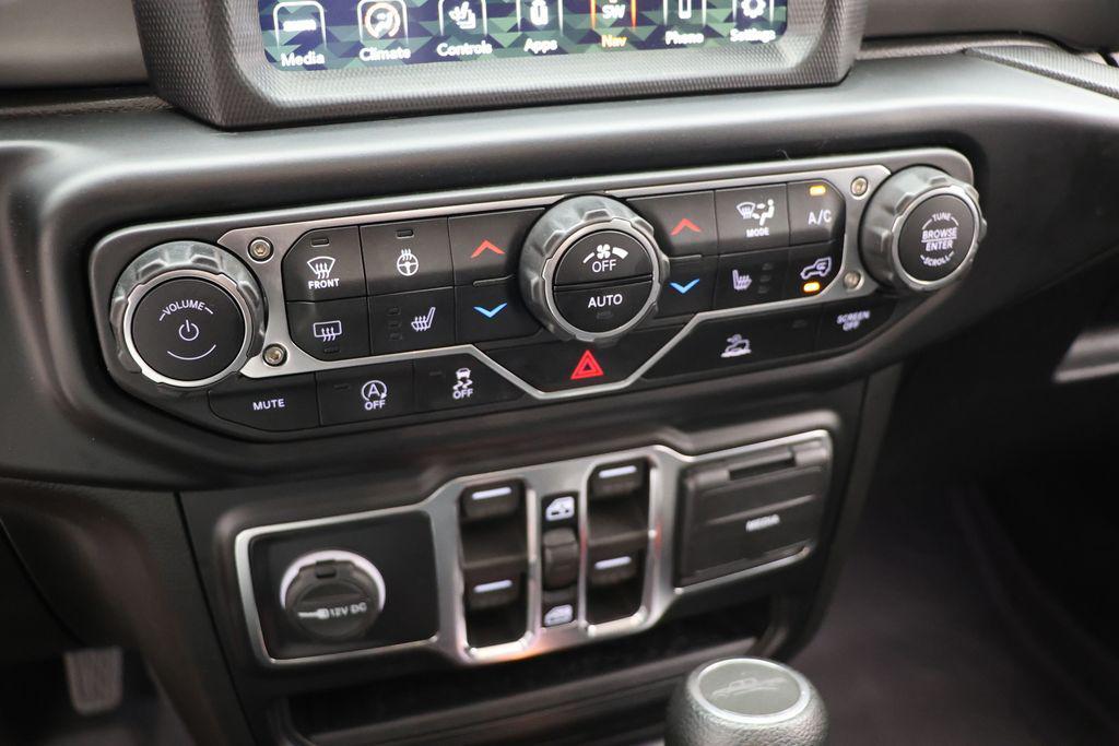 used 2022 Jeep Gladiator car, priced at $30,800