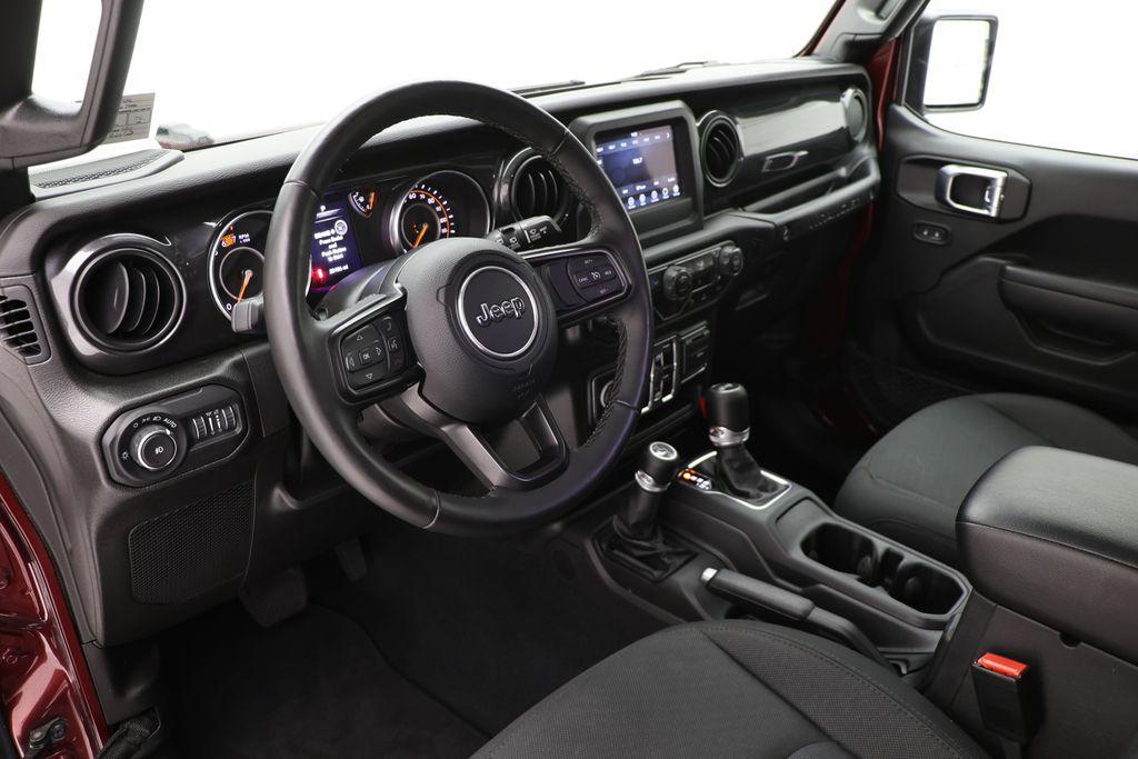 used 2022 Jeep Wrangler Unlimited car, priced at $31,900
