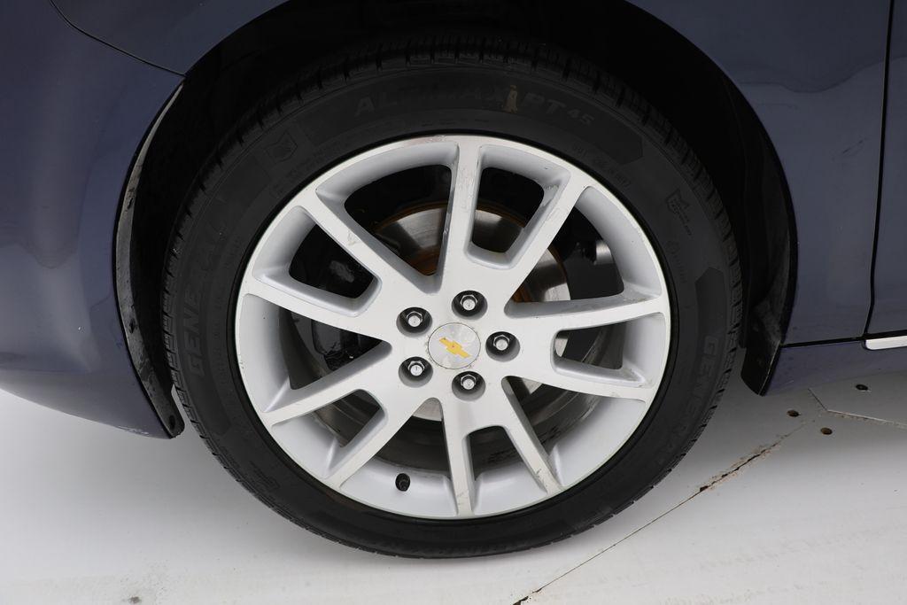 used 2010 Chevrolet Malibu car, priced at $8,900