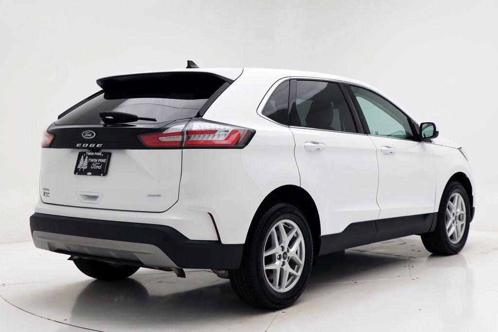 used 2022 Ford Edge car, priced at $22,900