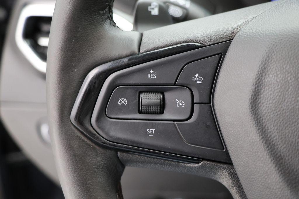 used 2022 Chevrolet Bolt EUV car, priced at $18,400