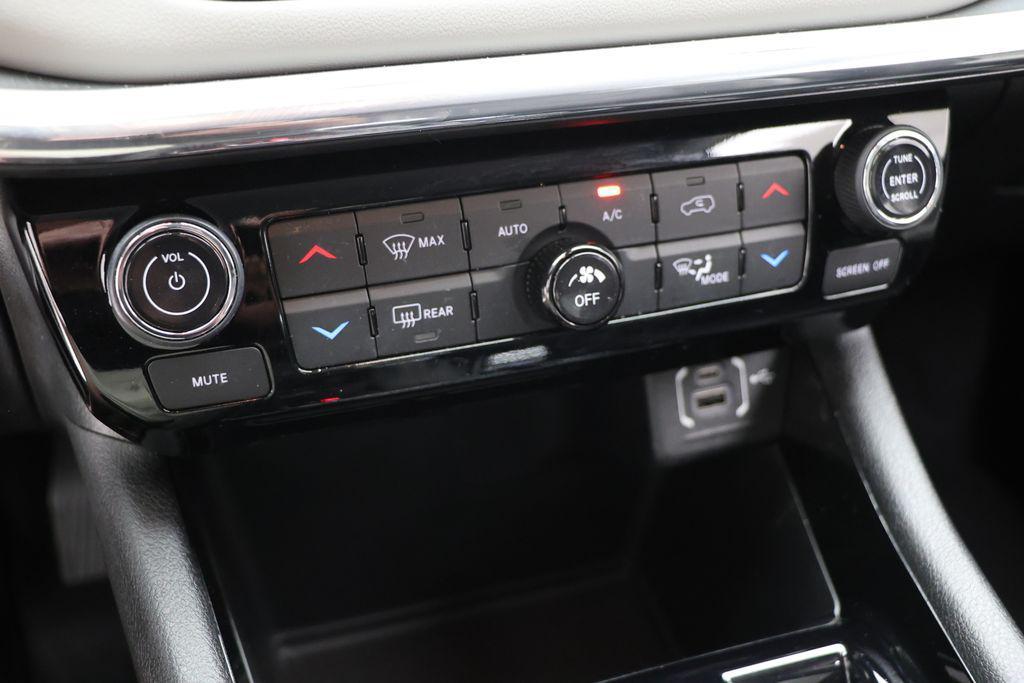 used 2022 Jeep Compass car, priced at $22,400
