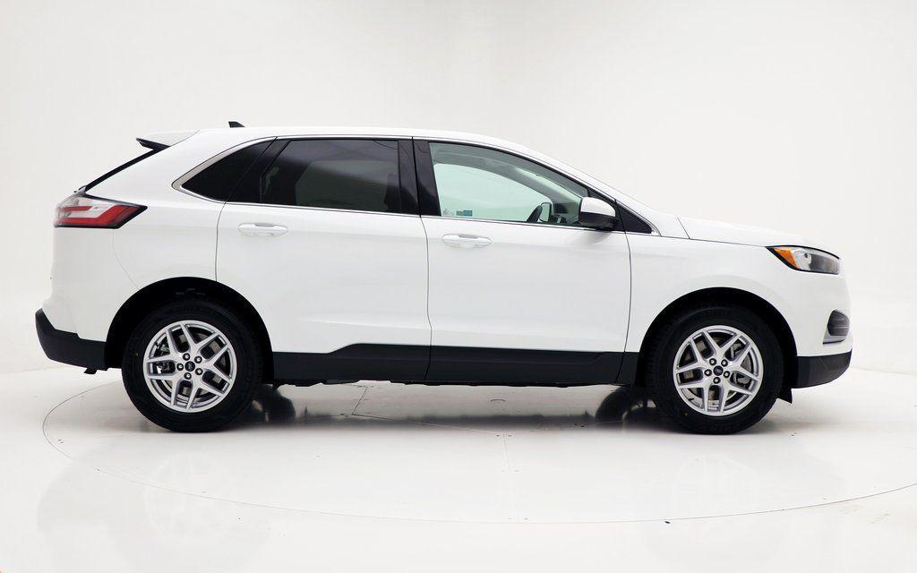 used 2024 Ford Edge car, priced at $23,400