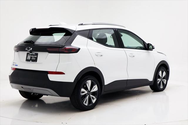 used 2022 Chevrolet Bolt EUV car, priced at $18,400
