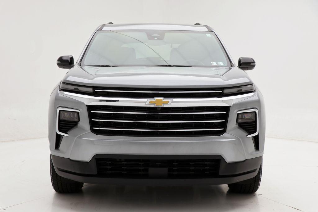 used 2025 Chevrolet Traverse car, priced at $35,900